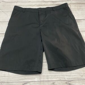 NIKE GOFL TOUR PERFORMANCE mens size 38 black shorts